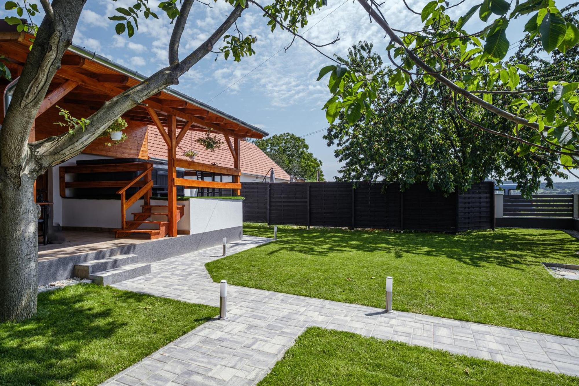 Alpakavendeghaz Apartment Balatoncsicso